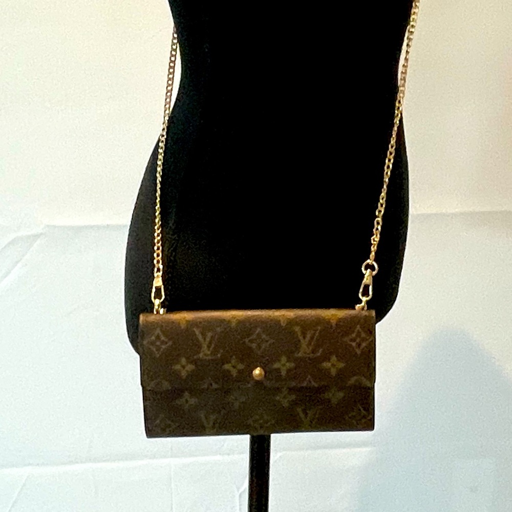 💯AUTH Louis Vuitton Pochette Monai WOC